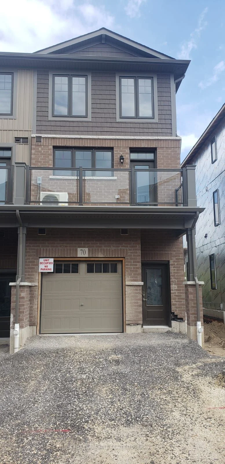 Att/Row/Townhouse in Cambridge