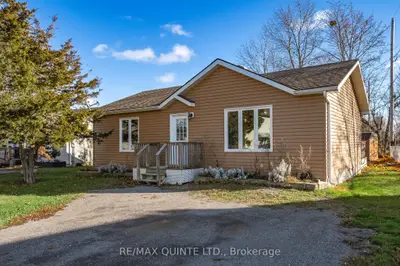69 London Avenue, Prince Edward County, On K0k 2t0