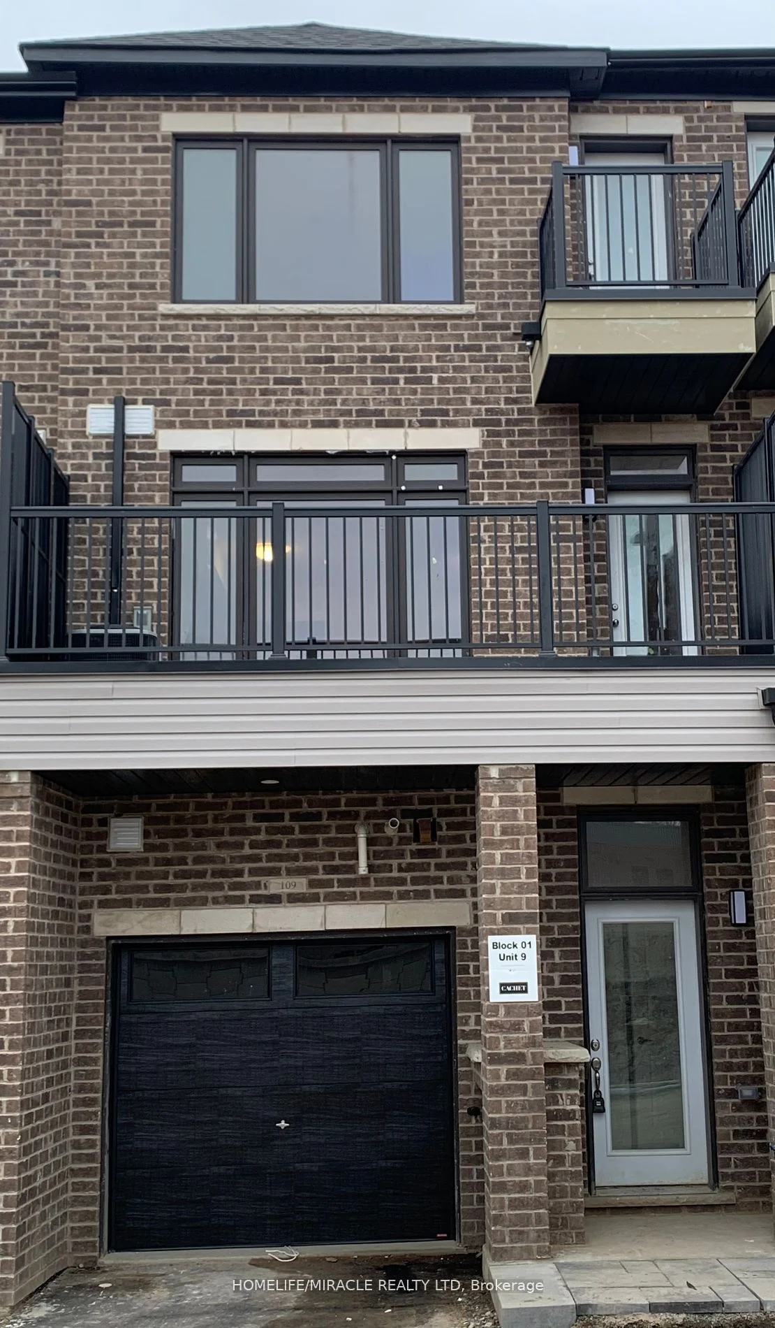 585 Colbourne Street 109, Brantford, On N3s 0k4