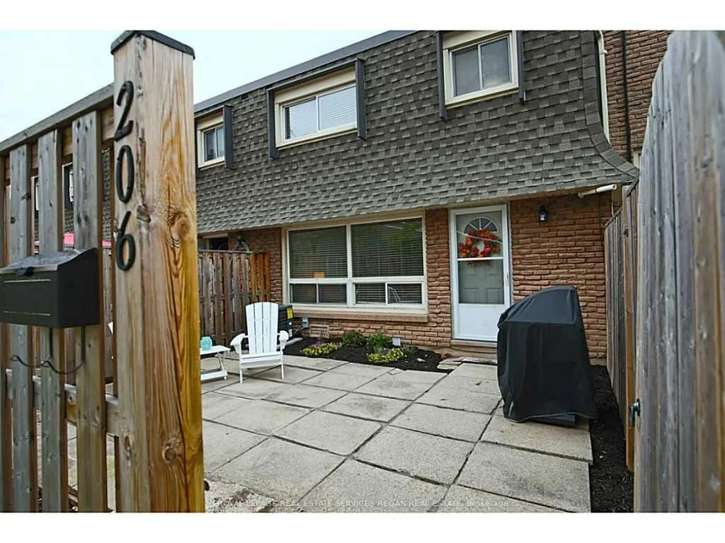 6 Viking Court 206, Grimsby, On L3m 3t9