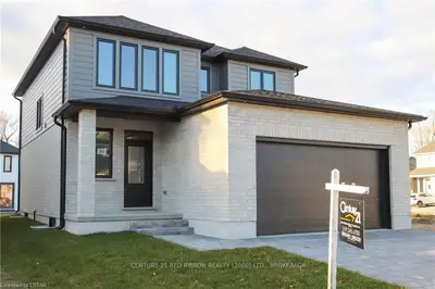 22701 Adelaide Road 34, Strathroy-caradoc, On N0l 1w0