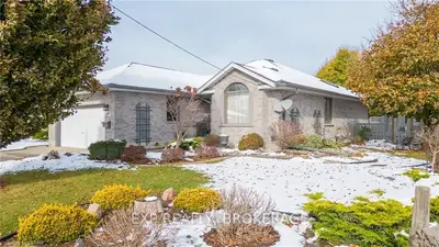 409 QUEEN Street, Strathroy-Caradoc, ON N7G 2J3