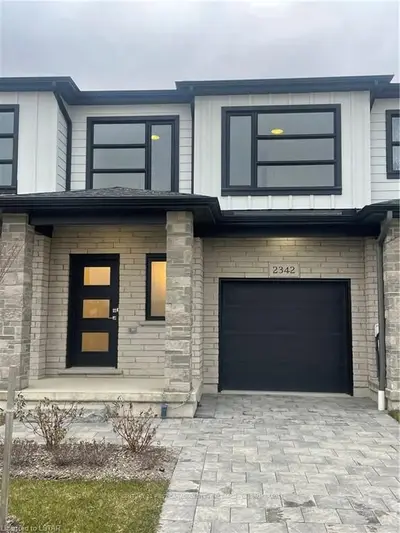 2342 Fair Oaks Boulevard, London North, On N6g 5b6
