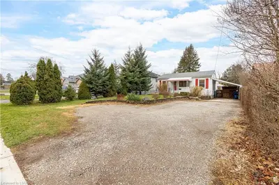 1714 TRAFALGAR Street, London East, ON N5W 1X3