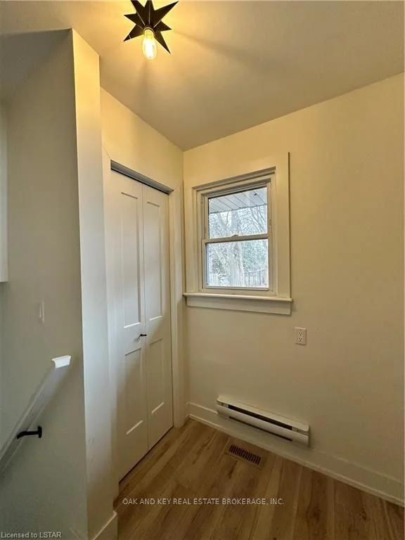 211 Emerson Avenue, London South, On N5z 3l5