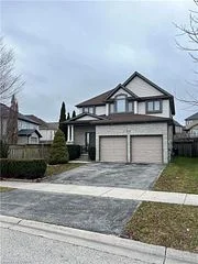 775 OAKCROSSING Road, London North, ON N6H 5V9