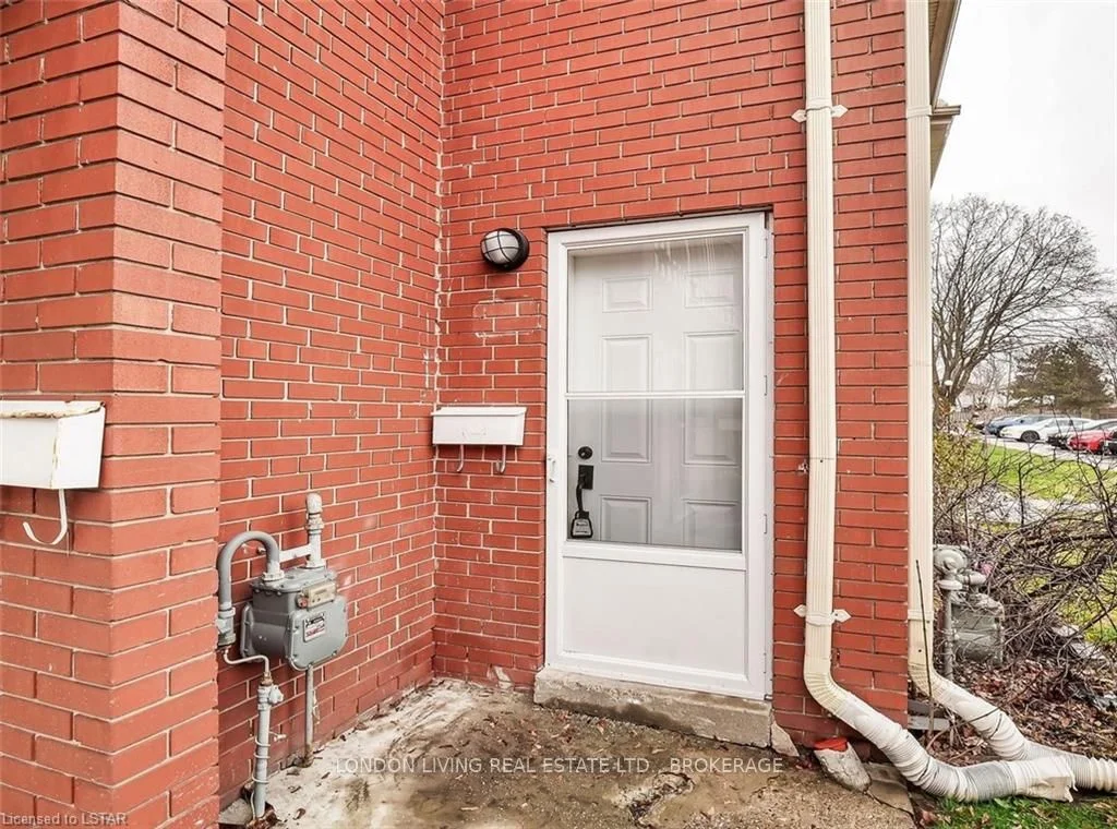 1090 Kipps Lane 112, London East, On N5y 1v4