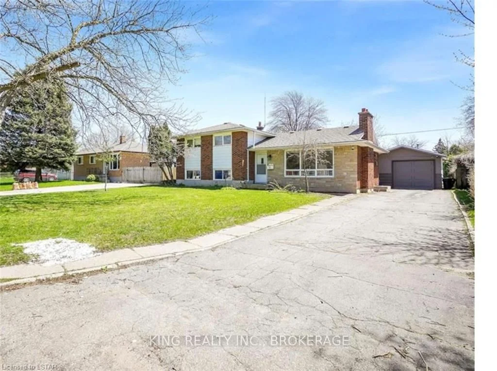 21 Hawkesbury Avenue, London East, On N5v 2j9