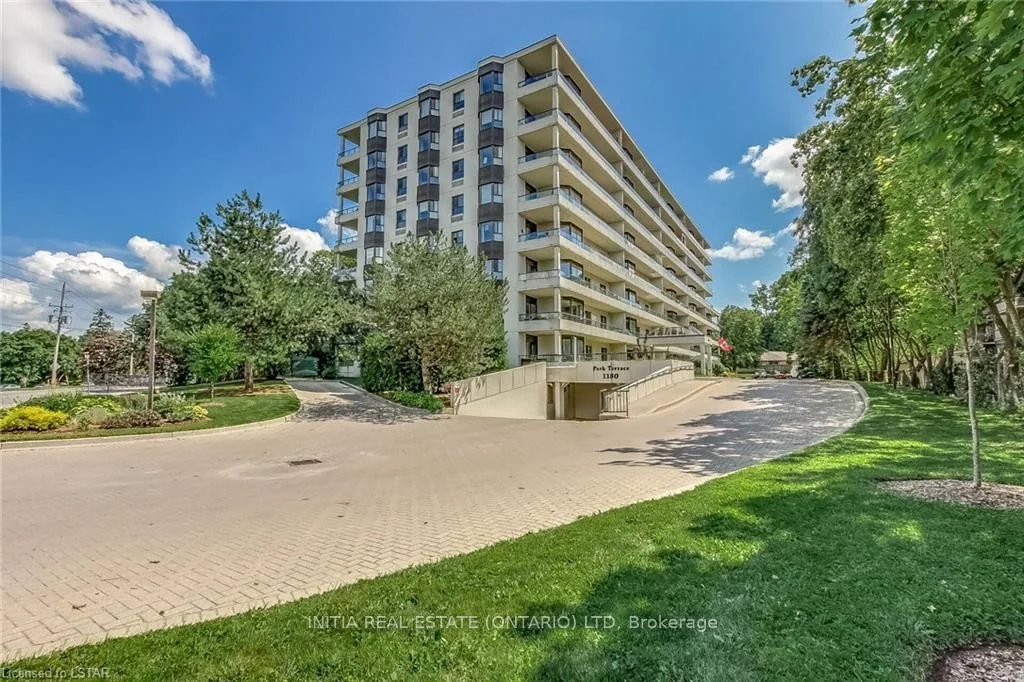 1180 COMMISSIONERS Road 104, London South, ON N6K 4J2