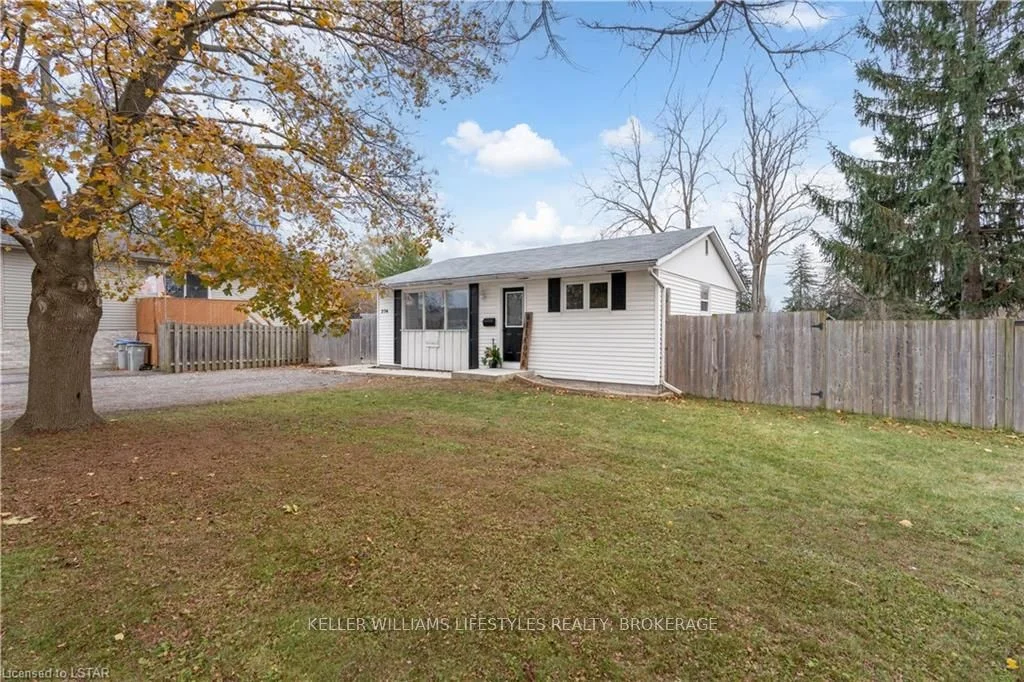 236 QUEEN Street, Strathroy-Caradoc, ON N7G 2J2