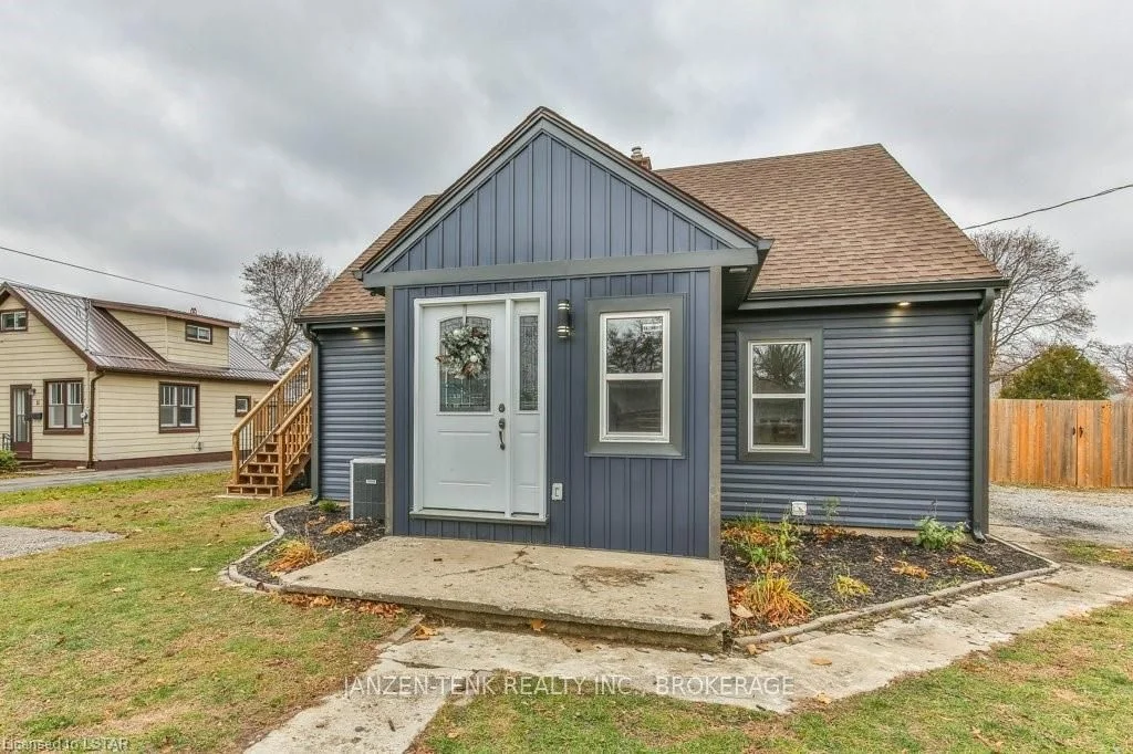 9 ONTARIO Street, Tillsonburg, ON N4G 2V5