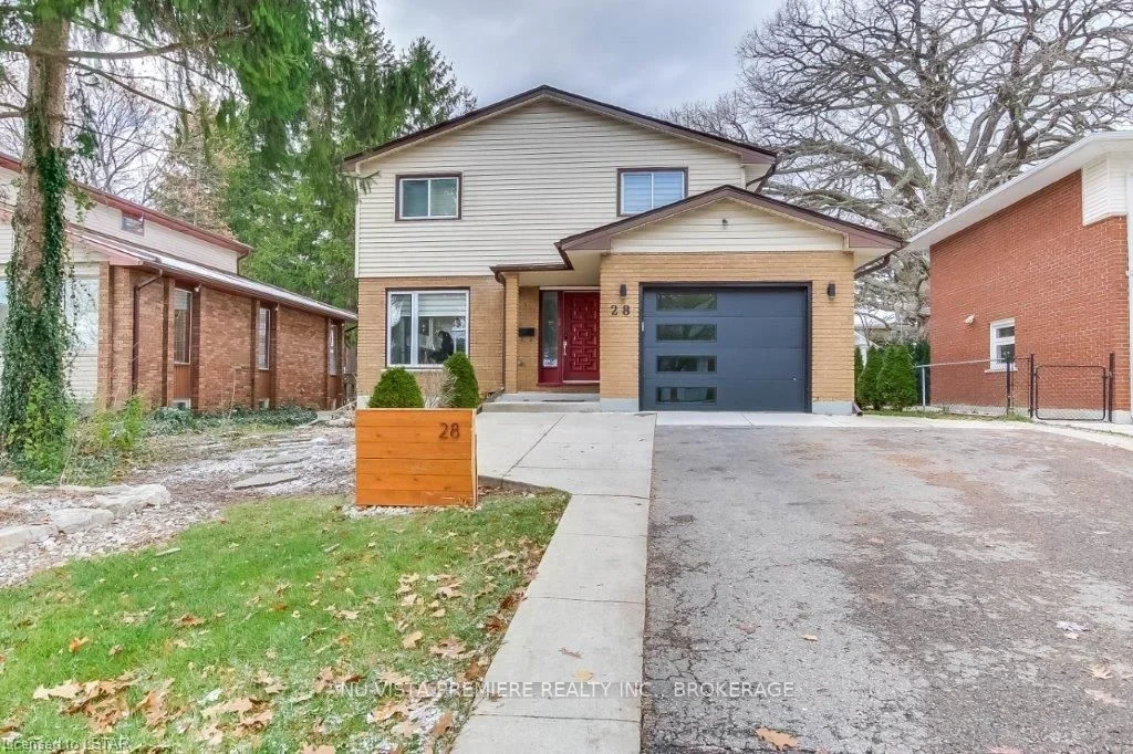28 TORRINGTON Crescent, London South, ON N6C 2V9