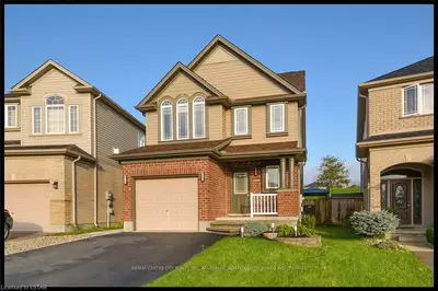 1036 MAPLERIDGE Street, London North, ON N6H 0A8