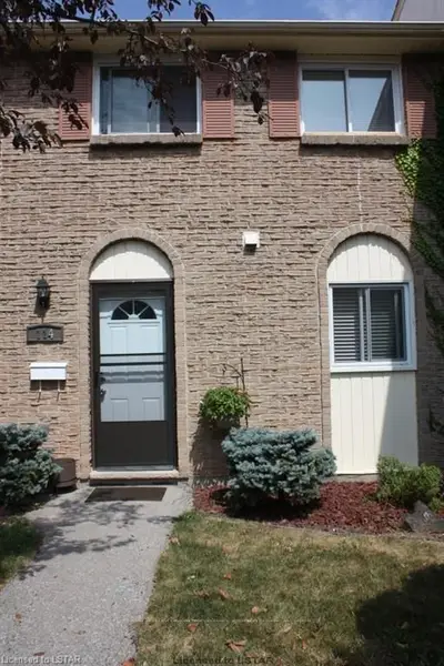 166 Southdale Road W 114, London South, On N6j 2j1