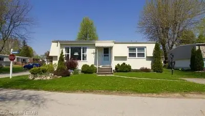 127 SUNNINGDALE Place, South Huron, ON N0M 1T0