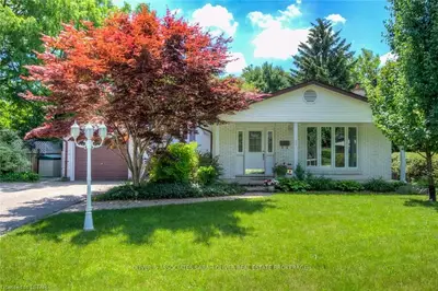 81 WAKEFIELD Crescent, London North, ON N5X 1Z6