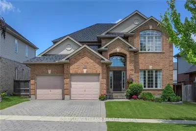 258 BERRYHILL Drive, London North, ON N5X 4N4