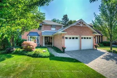 103 Westwinds Drive, London South, ON N6C 5M6
