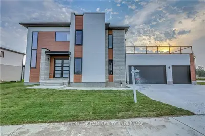 1217 SILVERFOX Drive, London North, ON N6G 0V7