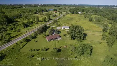 2112 KILALLY Road, London East, ON N5V 5A3