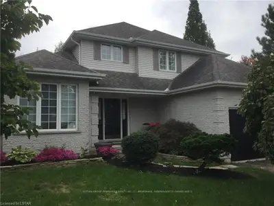 696 Springbank Ave Avenue, Woodstock, On N4t 1r5