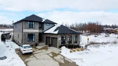 953 LONGWORTH Road, London South, ON N6K 0C9