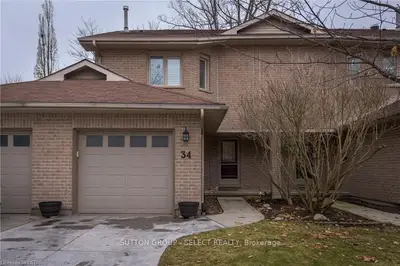 70 GLENROY Road 34, London South, ON N5Z 4X1