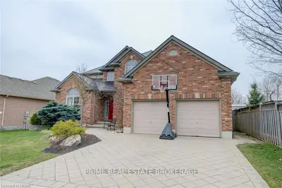 1215 SCHRAEDER Street, London South, ON N6K 4K6