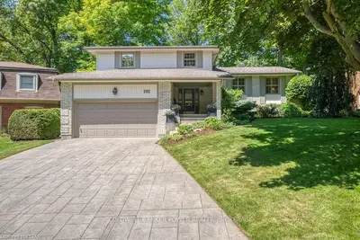 102 PARK LANE Crescent, London South, ON N6K 2T8