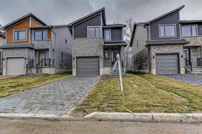 1613 VALHALLA Street, London North, ON N6J 1Y5
