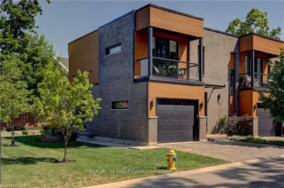 433 HYDE PARK Road 12, London North, ON N6H 3R9
