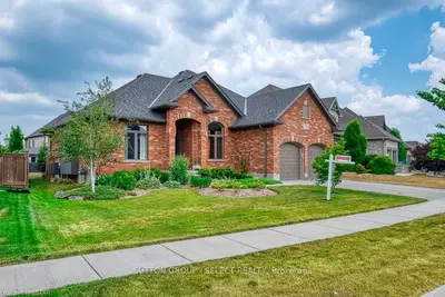 2088 CALLINGHAM Drive, London North, ON N6G 0M2