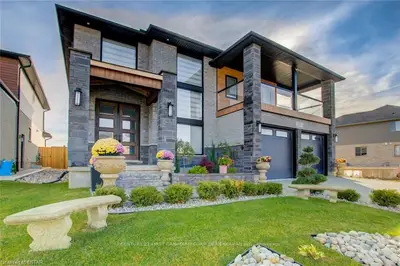 3362 MERSEA Street, London South, ON N6P 0A8