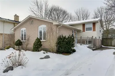 1619 Aldersbrook Road, London North, On N6g 2z2