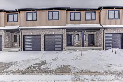 811 SARNIA Road 30, London North, ON N6H 0K3