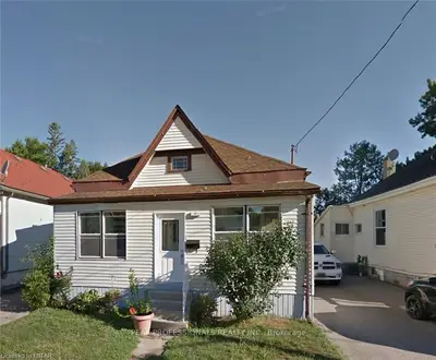 10 ROSEWOOD Avenue, London East, ON N5Z 1K9