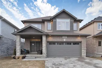 2544 Holbrook Drive, London South, On N6m 1g5