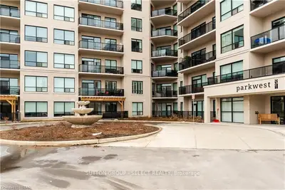 1200 COMMISSIONERS Road W 202, London South, ON N6K 0J7