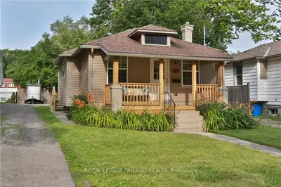 1041 WATERLOO Street, London East, ON N6A 3X8