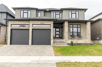 3419 FRONTIER Drive, London South, ON N6P 0A8