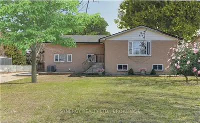 426 METCALFE Street E, Strathroy-Caradoc, ON N7G 1R0