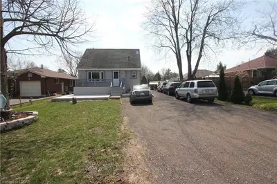 577 EDEN Avenue, London South, ON N6C 2Z5