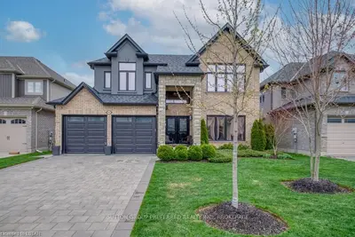 2002 BALLYMOTE Avenue, London North, ON N5X 0J6