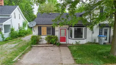 22434 Adelaide Road, Strathroy-Caradoc, ON N0L 1W0