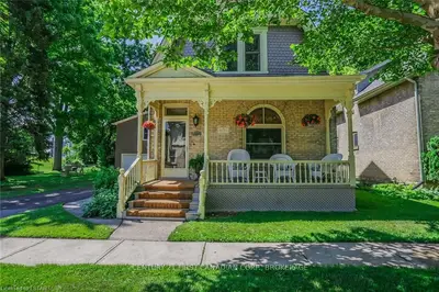 4 CHERRY Street, London North, ON N6G 1H6