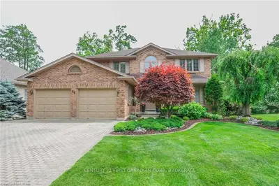 94 LONGVIEW Court, London South, ON N6K 4J1