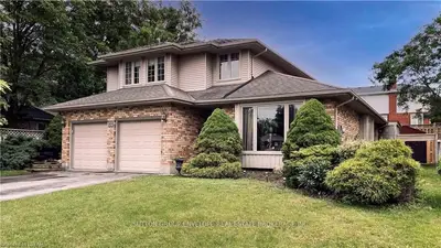 6 SEPTEMBER Crescent, London South, ON N6K 4E3