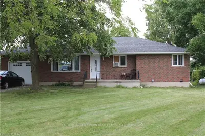 4162 WALKERS Drive, Adelaide Metcalfe, ON N0L 1M0