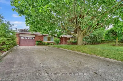 568 Gordon Avenue, London South, ON N6J 2V7