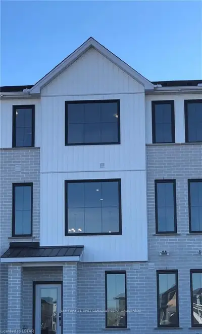 1781 HENRICA Avenue 72, London North, ON N6G 0Y2